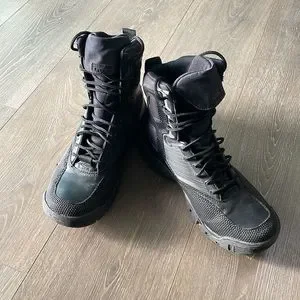 Lola Shadow Amphibian Black Ops Boot

Retail price $365.00. lola | Shoes | Lola Shadow Amphibian Black Ops Bootretail  main image 3